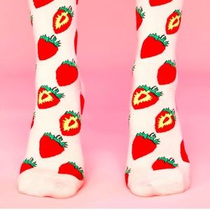 New brand new dollskill socks